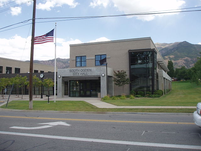 640px-South_Ogden_city_hall