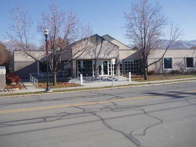 640px-Woods_Cross_Utah_Municipal_Building