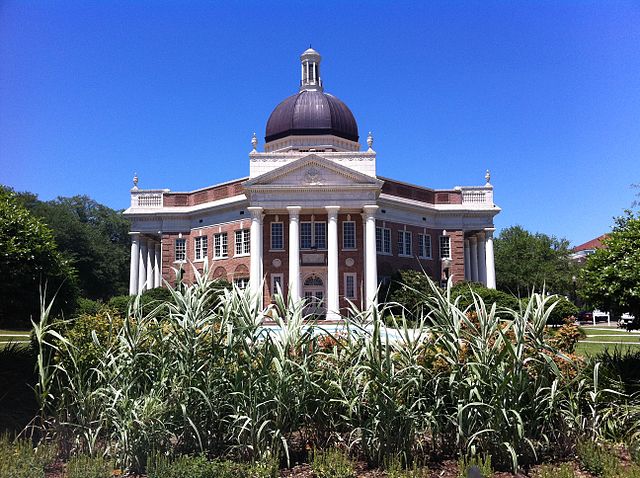 640px-Aubrey_K_Lucas_Administration_Building